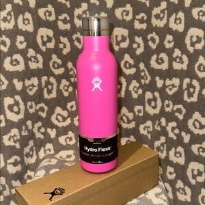 Hydro Flask 25oz Wine 🍷 🍷 Bottle 🍷 🍷 in Carnation 😍😍New & Never Used 😍😍